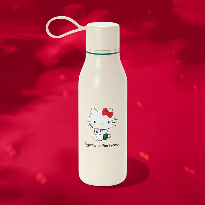 Starbucks × Hello Kitty Collaboration – Bearista Glass Cup & Water Bottle Set 🐻💖